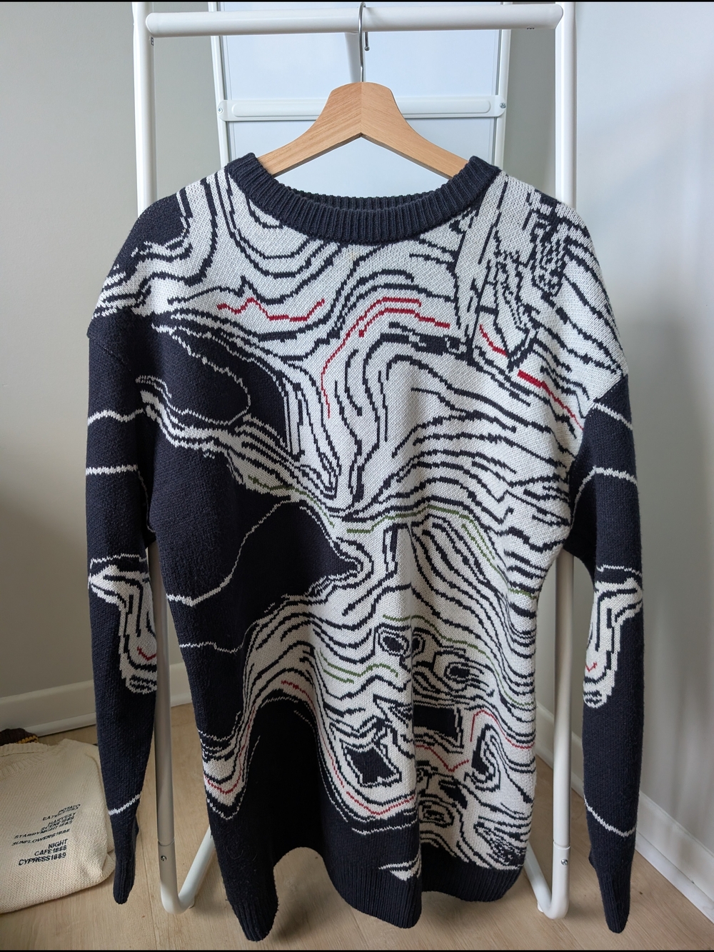 Unbranded Men's Black & White Abstract Pattern Sweater